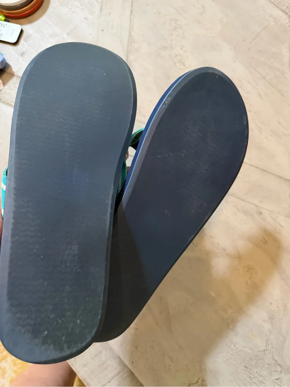 Vineyard Vines Navy & Teal Stripe Men’s Flip Flops VGUC Size 12
